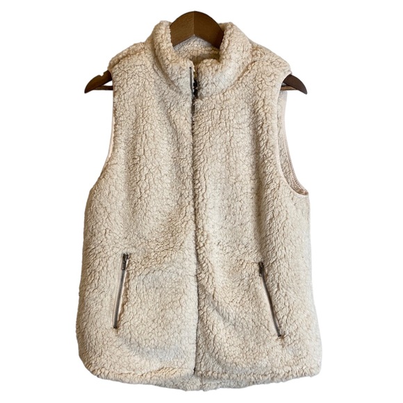 Love Tree Jackets & Blazers - Love Tree Cream Zippered Vest